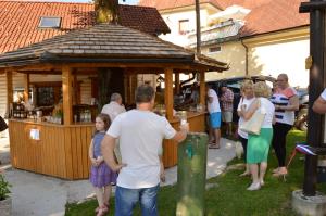 Na tržnici ponudnikov domačih izdelkov vedno več 8